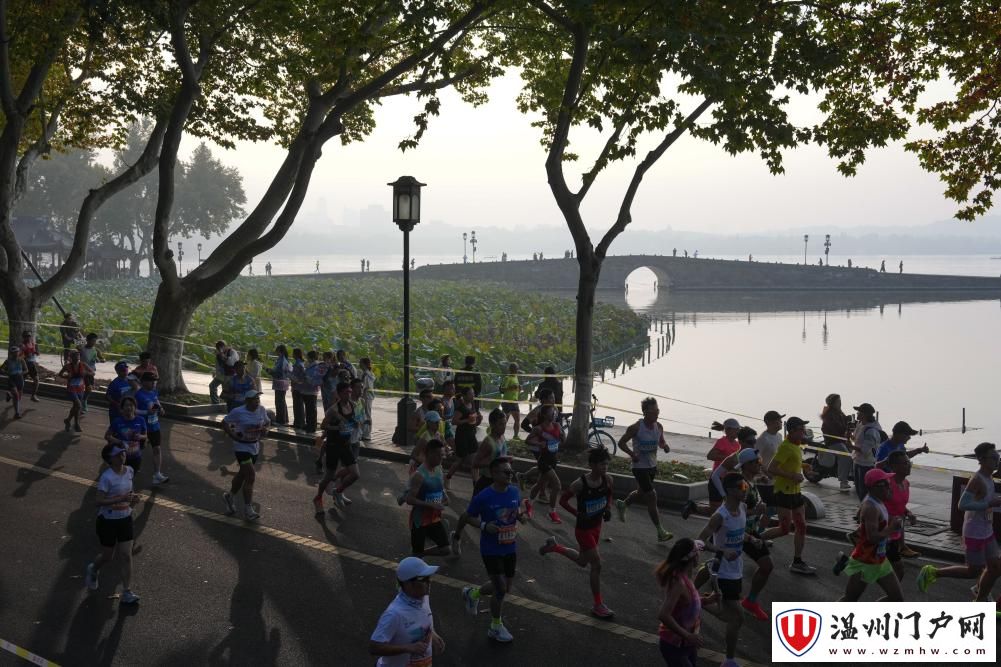 杭州马拉松惊现毫秒决胜